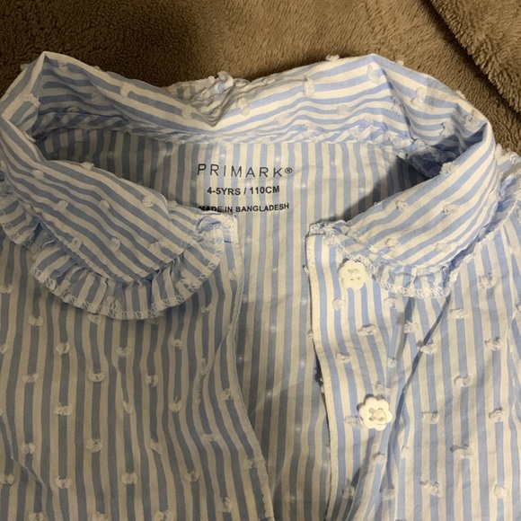 Cute cotton shirt and short pj set one available one in 4-5yrs - Picture 4 of 8